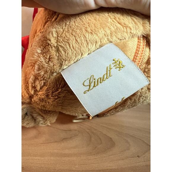 Lindt Golden Plush Bunny 10” London Store With Under Pouch Zipper Up - Picture 5 of 9